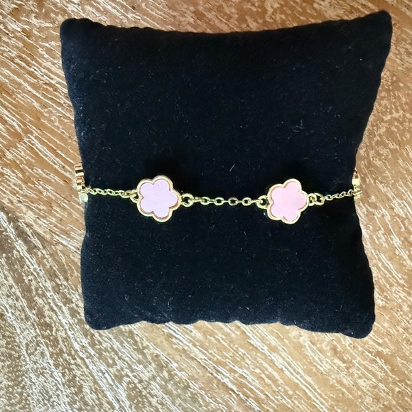 Boutique 9 Other - NWT Gold and Pink Flower Bracelet (Kids)